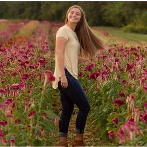 Meet your Posher, Lauren